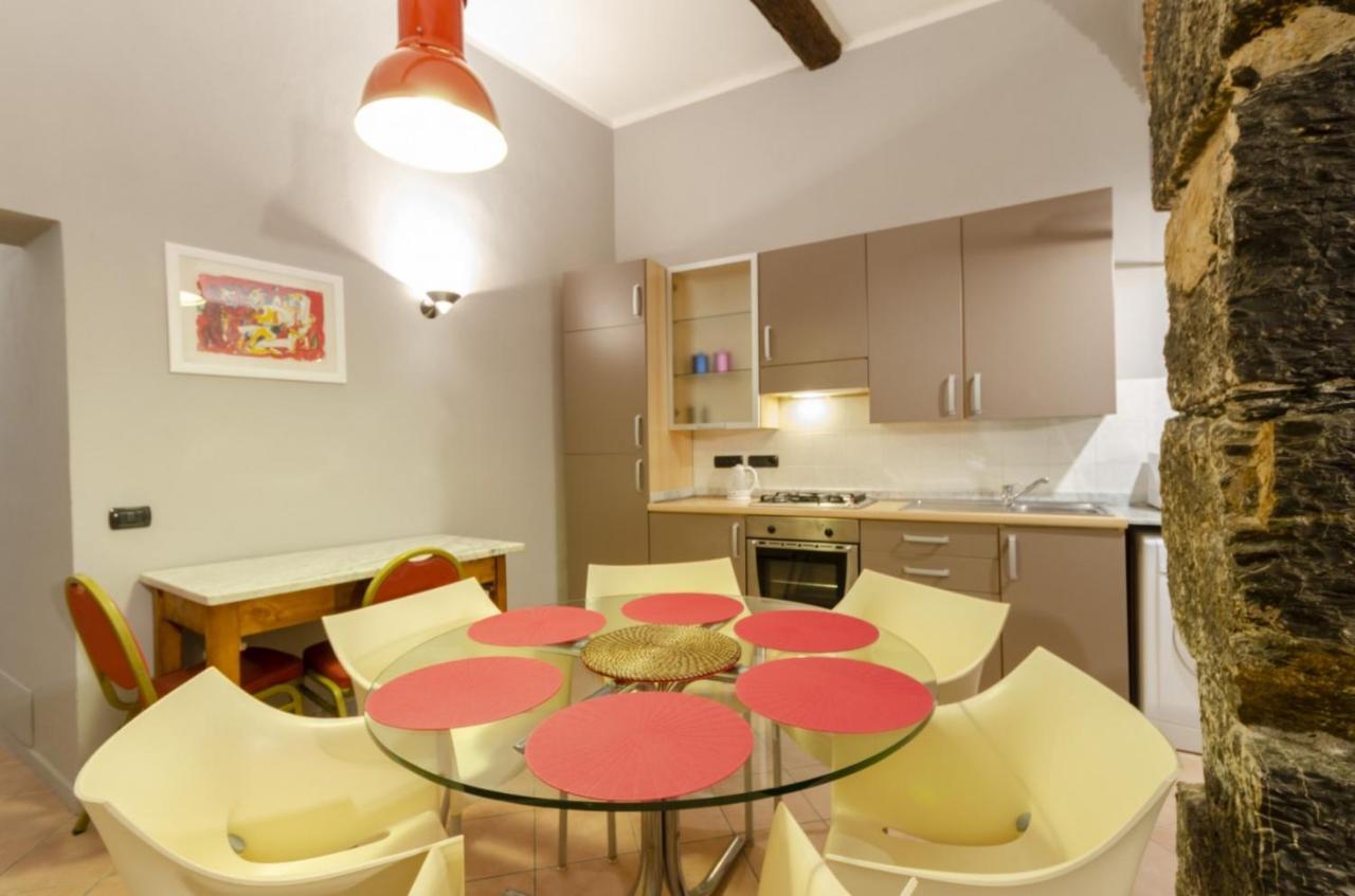 Apartamento Joivy Warm Family Flat For 9, Near Porto Antico Génova Exterior foto